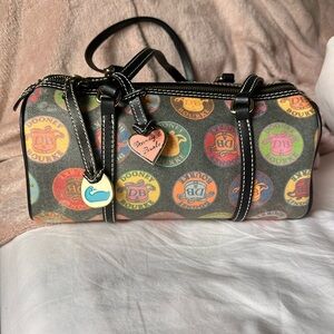 Vintage 2000s Dooney and Bourke shoulder bag